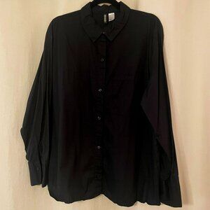 H&M DIVIDED BLACK BUTTON UP SHIRT